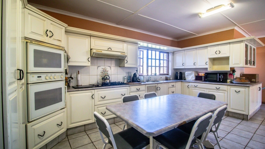 4 Bedroom Property for Sale in Dorchester Heights Eastern Cape